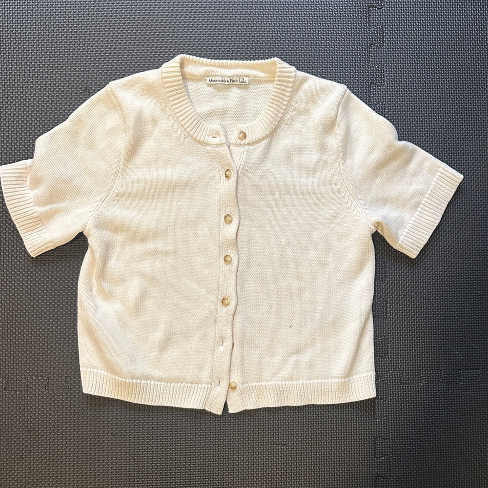 Abercrombie Cream Button Down Cardigan Small